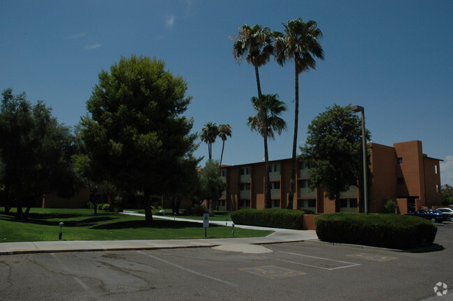 Building Photo - Paradise Valley Baptist Retirement Center