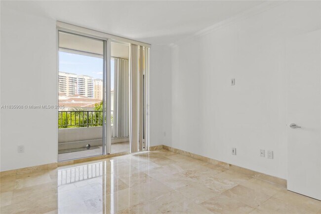 Building Photo - 703 Crandon Blvd