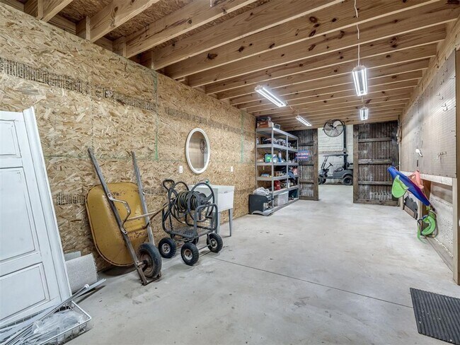 Building Photo - 18186 SH 74B - 18186