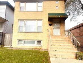 Building Photo - 1 bedroom in CHICAGO IL 60649