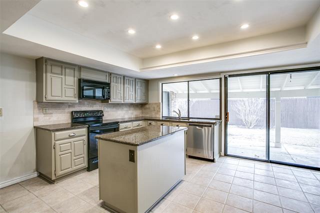 Building Photo - 4525 Newcombe Dr