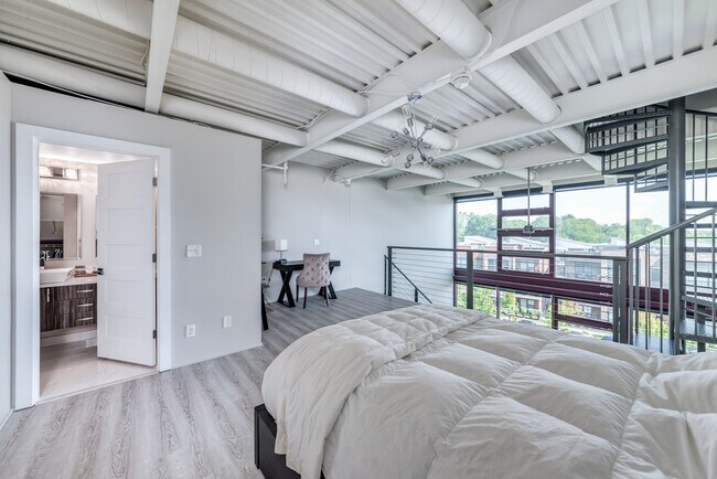 Building Photo - 367 Auden Ave