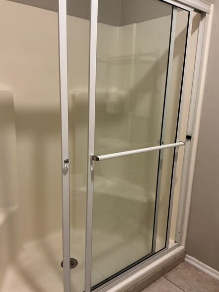 Walk in shower primary bath - 21650 Burbank Blvd