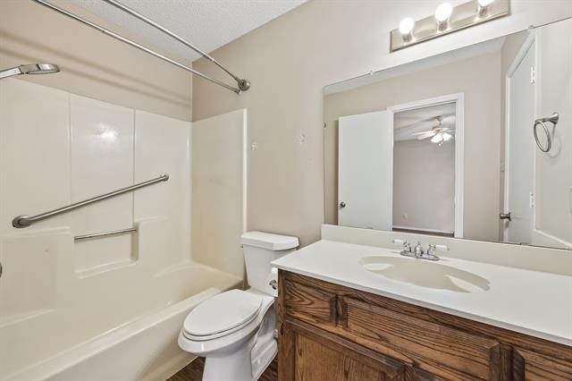 Building Photo - 2408 Miguel Ln