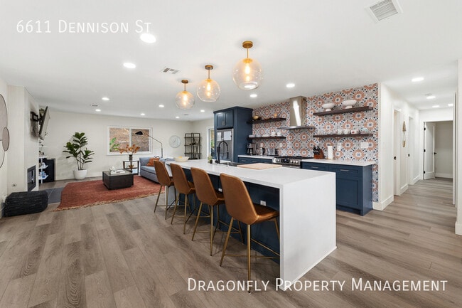 Building Photo - 6611 Dennison St