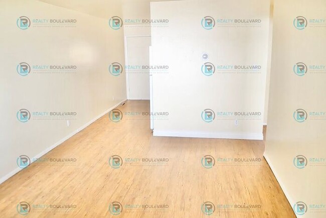 Building Photo - Spacious & Cozy 2-Bedroom Apartment with P...