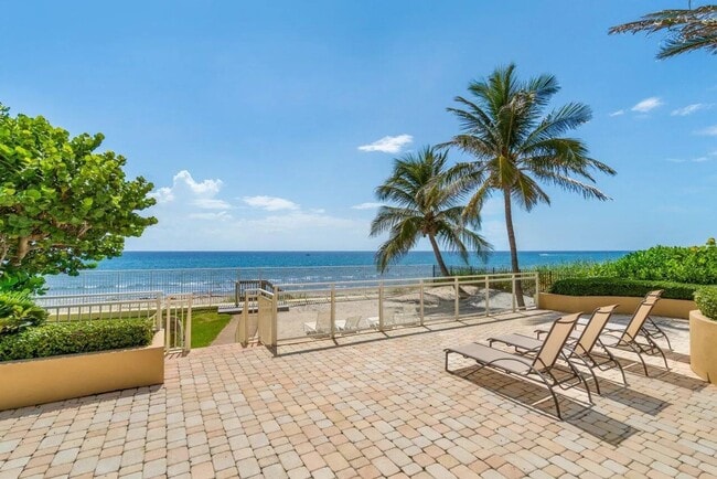 Building Photo - 1/1 Condo on the Beach