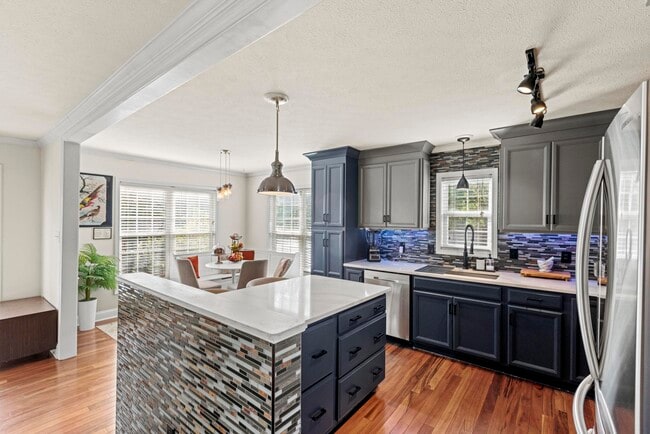 Building Photo - 100 Westmont Rd