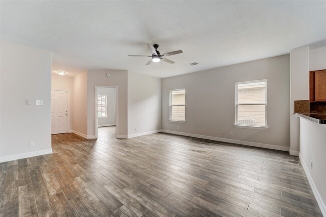 Building Photo - 315 Apache Field Ln