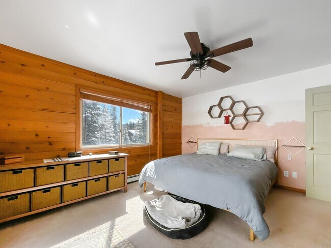 Building Photo - Luxury Home in the woods with unparalleled views! Garage! Pets Negotiable! Hot tub!