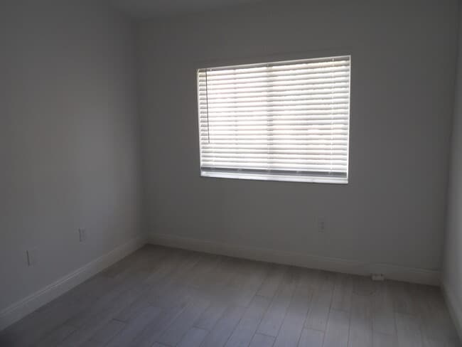 Building Photo - 3800 N Jog Rd