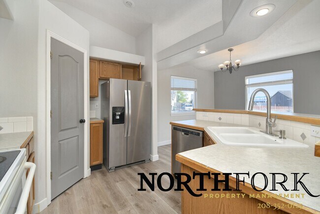 Building Photo - Comfortable, clean Meridian, Idaho Home available today!