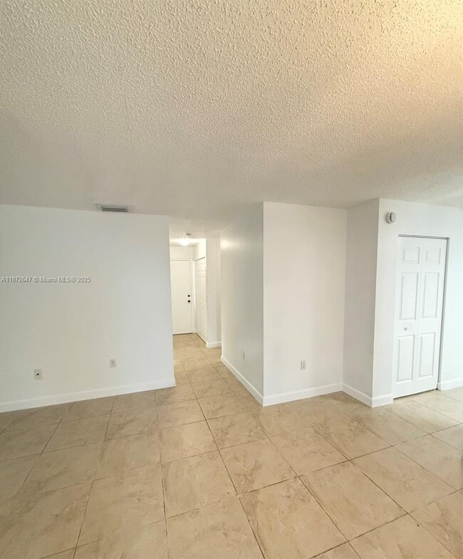 Building Photo - 14465 SW 139th Ave Cir E
