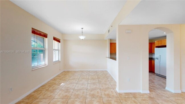 Building Photo - 8999 NW 107 Ct