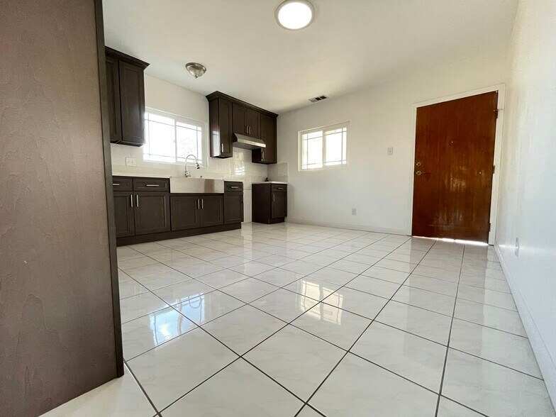 Building Photo - 3831 Drysdale Ave