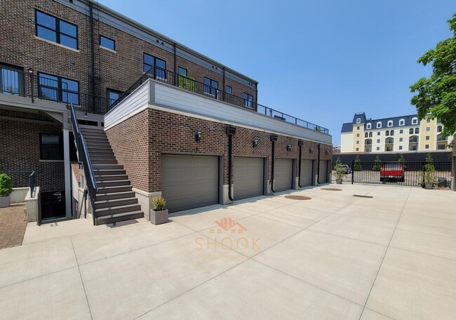 Building Photo - Brownstone Condominiums