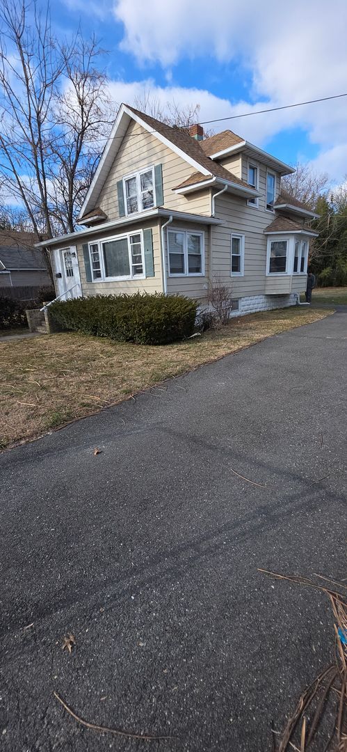 Building Photo - Stunning 3 Bedroom House for Rent in Neptune!