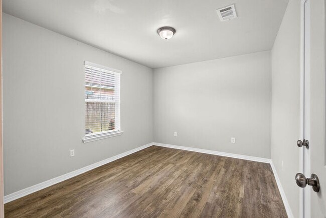 Building Photo - 13260 Willow Oak Cir