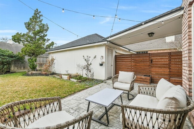 Building Photo - 3234 Shadowleaf Dr