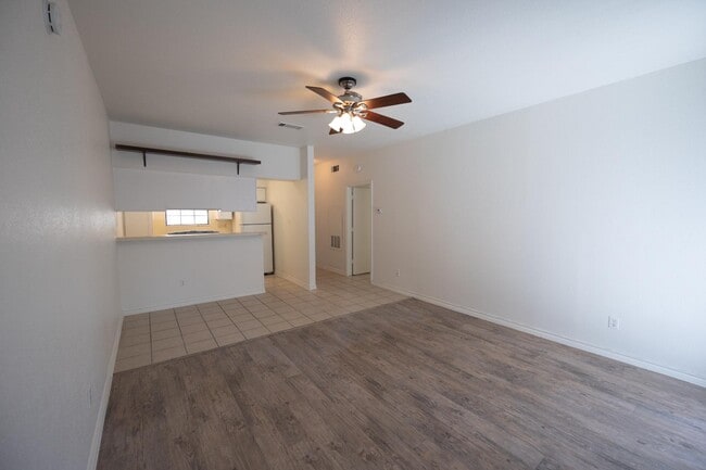 Building Photo - 1908 San Antonio St