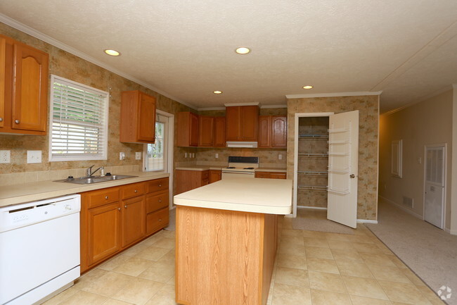 Interior Photo - Countryside Village of Lake Lanier