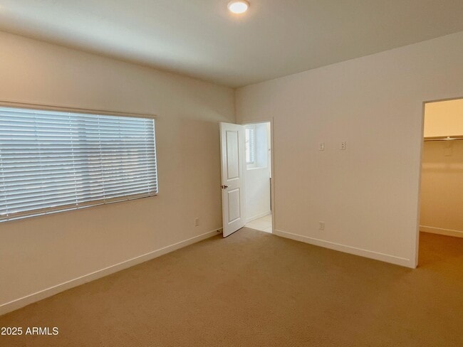 Building Photo - 28065 N 28th Dr