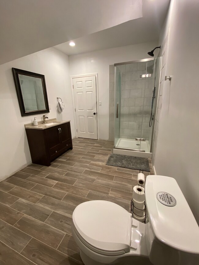 Building Photo - 2630 W Burnett Ave