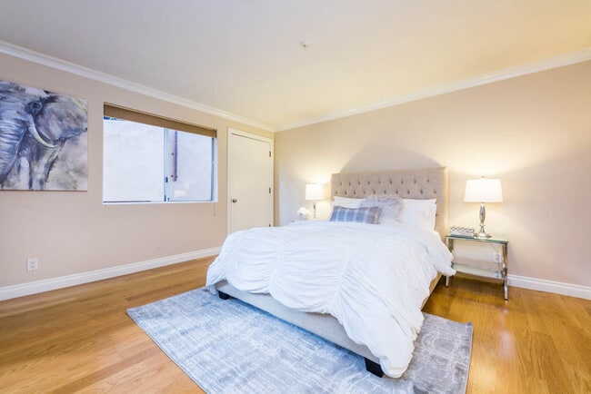 Building Photo - 20900 Bandera St