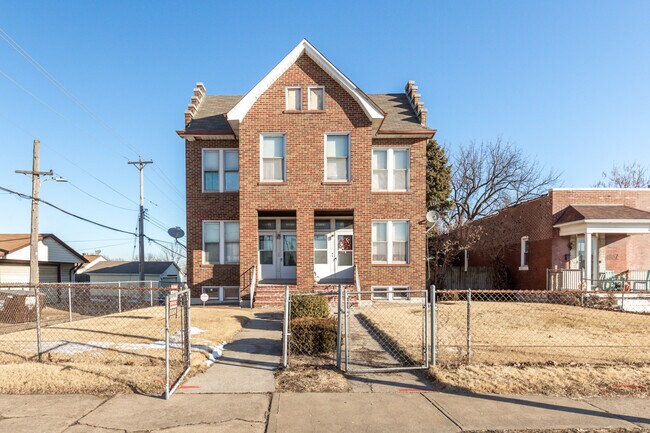 Building Photo - 4989 Arsenal St