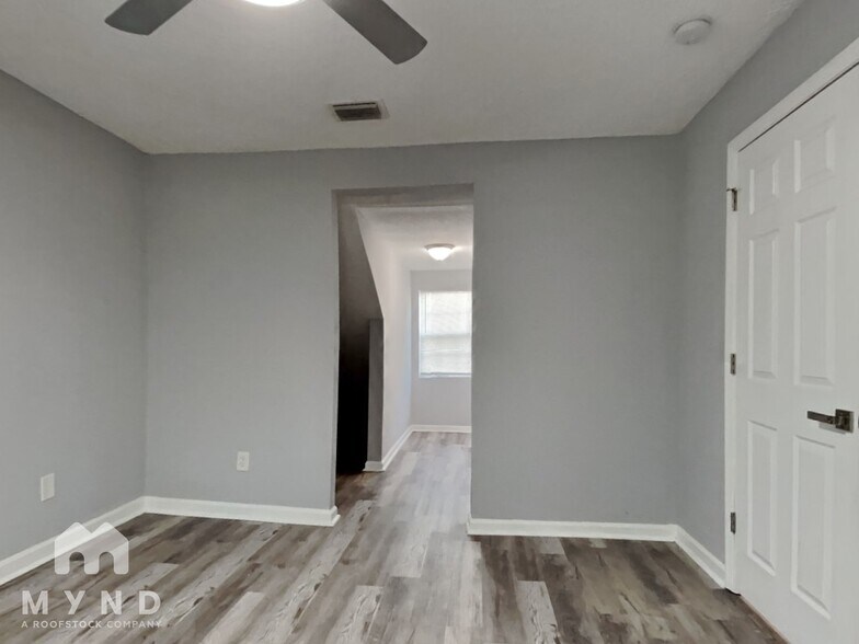 Building Photo - 5101 Gracewood Ln