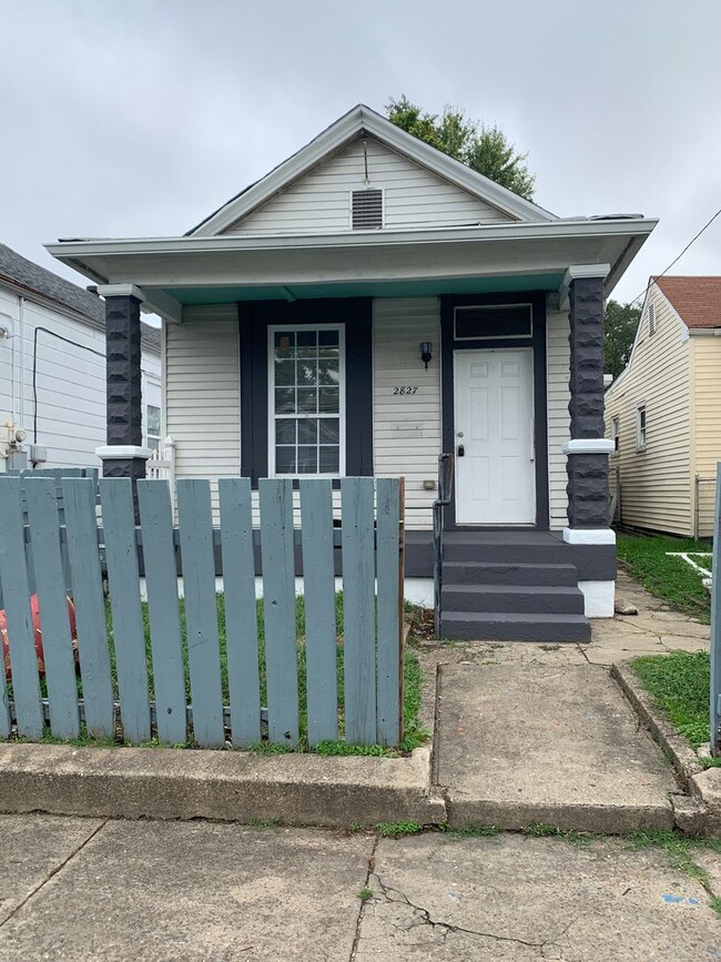 Primary Photo - Spacious 2 bedroom home in Portland