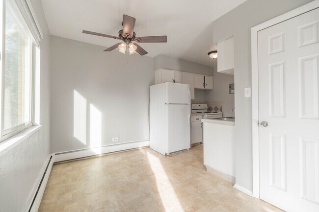 Building Photo - 5944 S Datura St