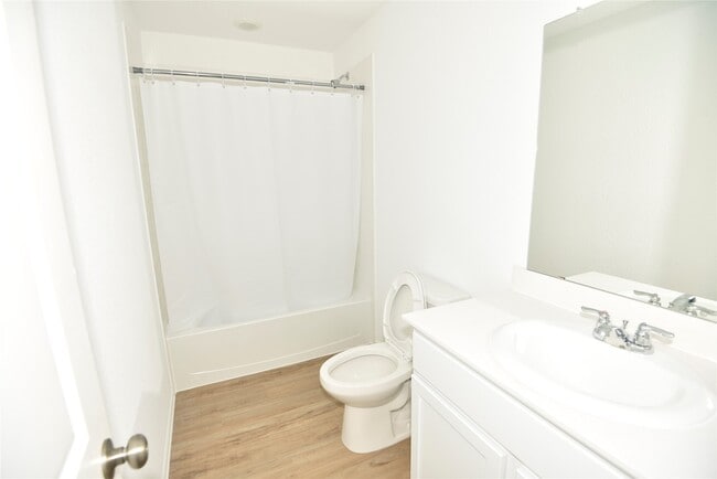 Building Photo - 10930 Bright Beacon Dr