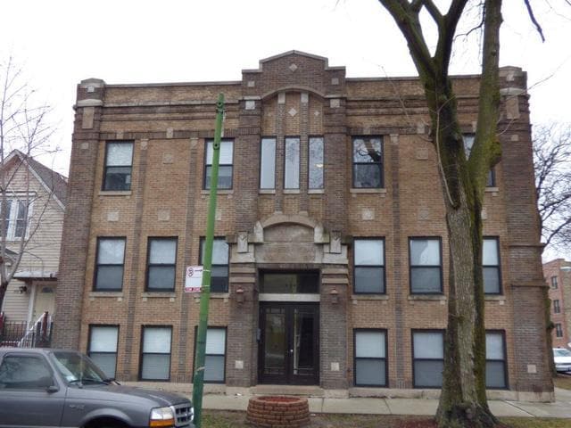 Building Photo - 2300 S Ridgeway Ave