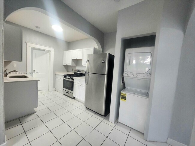 Building Photo - 1507 Meridian Ave