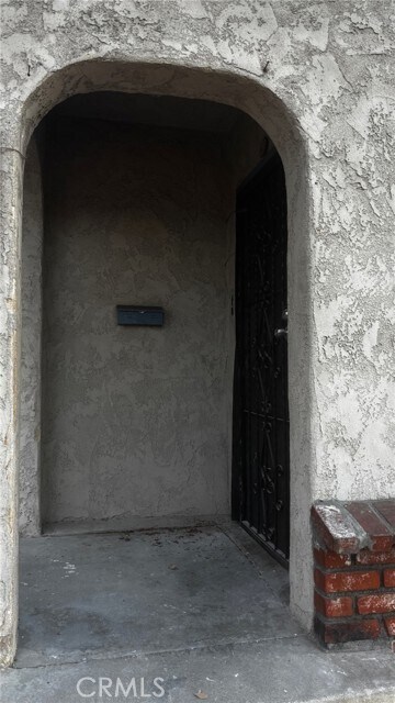 Building Photo - 4058 Santa Ana St