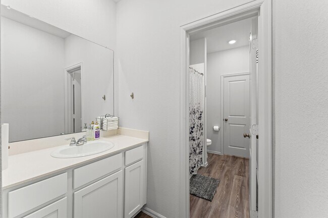 Building Photo - 31722 Harmony High Ln