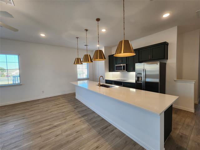 Building Photo - 634 Redwood Wy