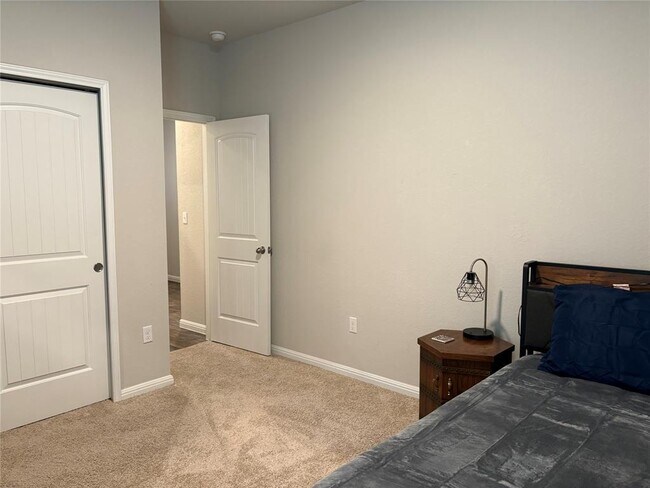 Building Photo - 505 Rainmaker Ln