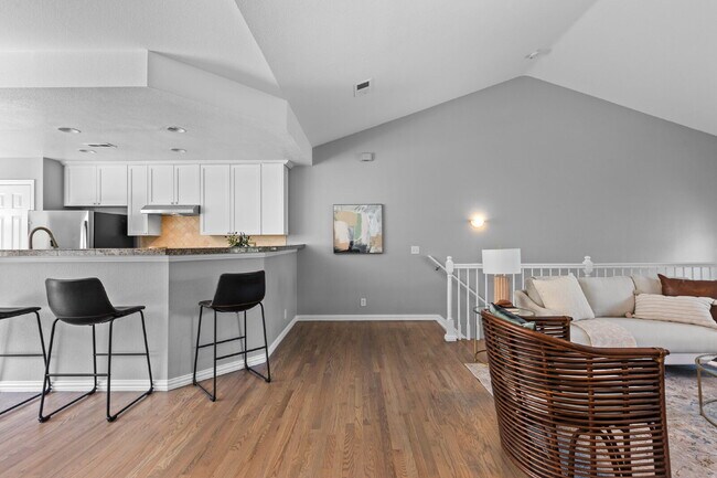 Building Photo - $3,350.00 - 2 Bedroom, 2.5 Bathroom Condo ...
