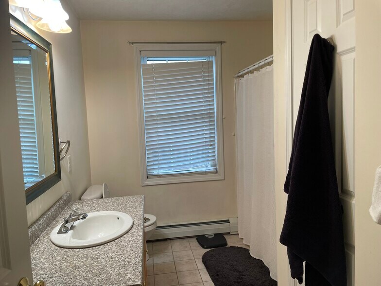 Building Photo - 19 Lafayette Rd