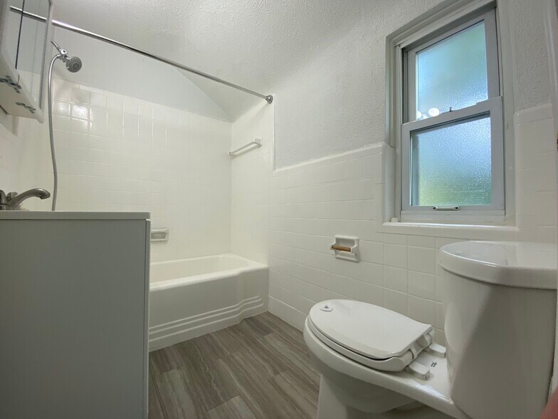 Bathroom - 4443 Clairton Blvd
