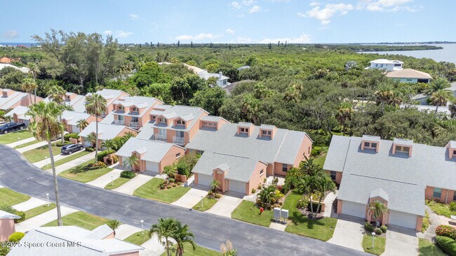 Building Photo - 165 Casseekee Trail