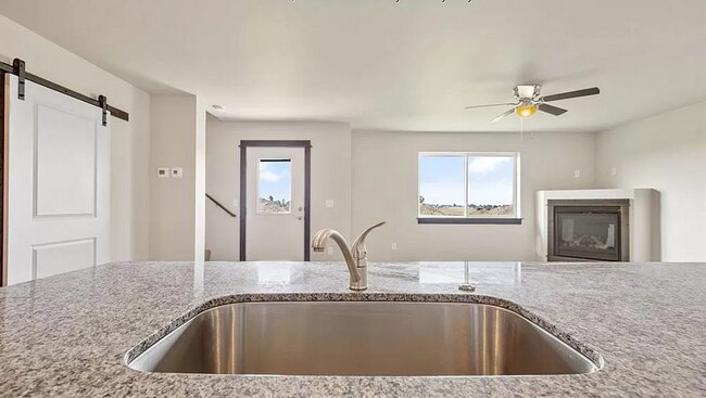 Building Photo - 3 Bedroom 2 1/2 Bathroom Townhouse- NEWLY BUILT-