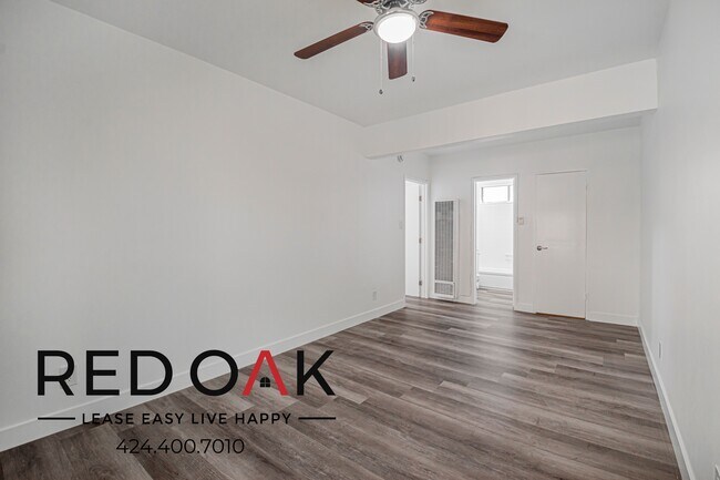 Building Photo - 4037 McLaughlin Ave