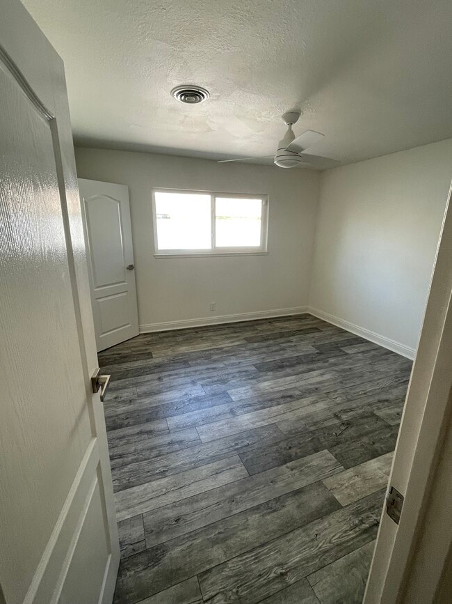 Building Photo - 1662 Sombrero Dr