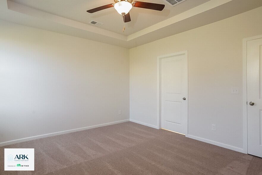 Building Photo - 711 Courtland Dr