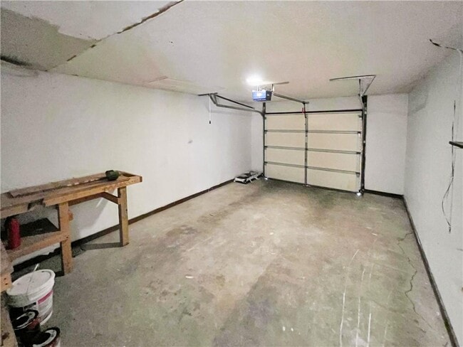 Building Photo - 2692 Post Oak Ct