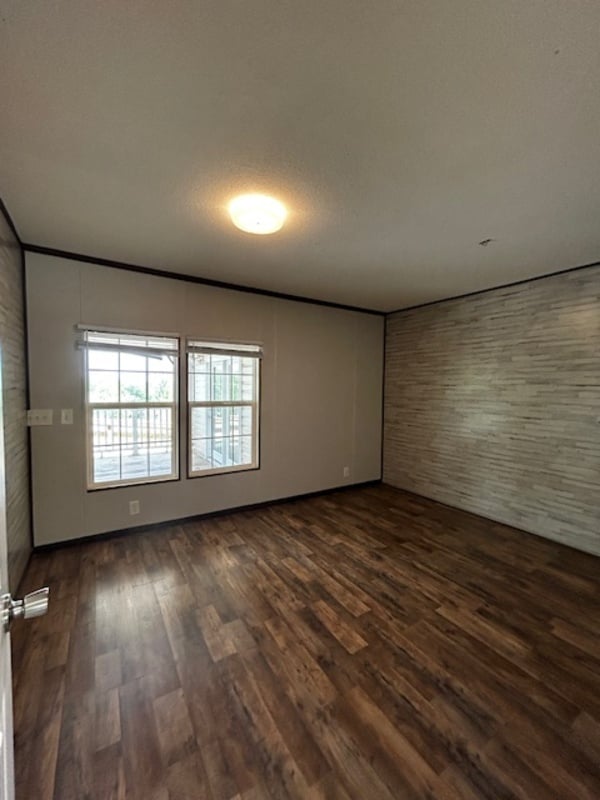 Building Photo - 216 Straightaway Ln
