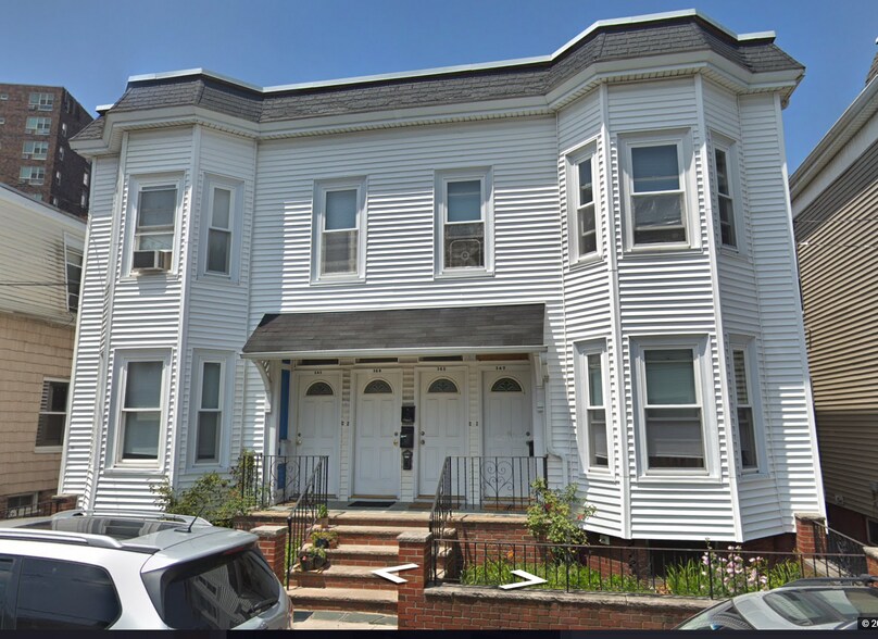 Building Photo - 147 Tremont St
